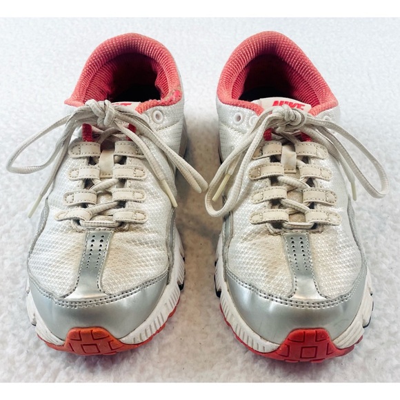 (VTG) NIKE • Y2K White/Silver/Salmon Dual Fusion Athletic Runners - Picture 11 of 16